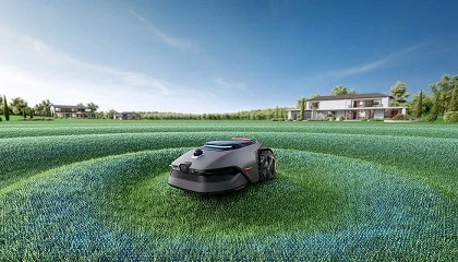 Foto de Mova ampl�a su gama de robots cortac�sped con IA