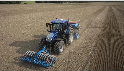 Foto de El New Holland T7 Standard Wheelbase, distinguido con el premio Red Dot Design Award