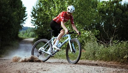 Foto de Gravel de carbono para priorizar la velocidad: nueva Guava ACE