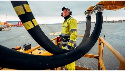Foto de DHL e IAG Cargo firman acuerdos hasta 2030 para ampliar el uso de SAF en carga aérea