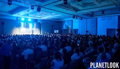Foto de Salerm Cosmetics re�ne a m�s de 600 profesionales internacionales en una gala de tendencias en Barcelona