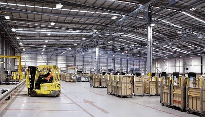 Foto de El nuevo sensor DALI de Signify permite un mayor control y ahorro de energía a los gestores de plantas industriales y almacenes