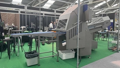 Foto de KFT Food Machinery muestra en FIC Guijuelo 2026 las capacidades de su loncheadora MAXI SLICE