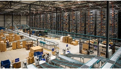 Foto de DSV automatizará su centro logístico de Venlo con cerca de 100 robots Skypod de Exotec