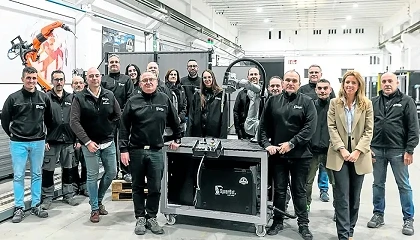 Foto de SynerBot, automatizaci�n de soldadura con el respaldo de casi 80 a�os de experiencia industrial