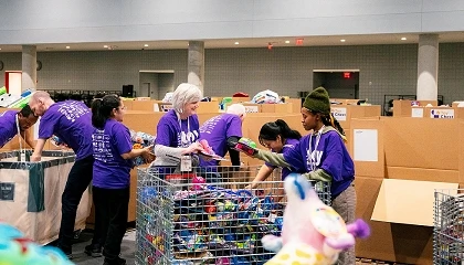 Foto de La Toy Foundation lleva el juego a los ni�os necesitados con motivo del D�a Internacional del Juego