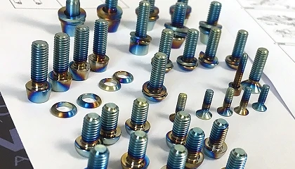 Foto de LOWDE-TITANIUM busca agentes comerciales autónomos multicartera