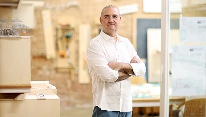 Foto de Josep Mi�s destaca la migraci�n de estudiantes de arquitectura en China hacia la rob�tica