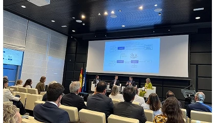 Foto de 'Mareas de cambio' en el sector mar�timo: la urgencia de reformas legales y una pol�tica de Estado marcan el foro de la AEDM