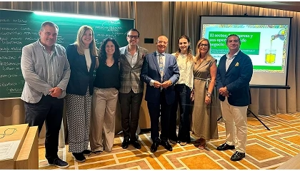 Foto de San Telmo analiza el modelo empresarial de Grupo Ole�cola Ja�n en una sesi�n de alta direcci�n
