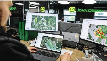 Foto de 25 a�os de evoluci�n del guiado autom�tico de John Deere