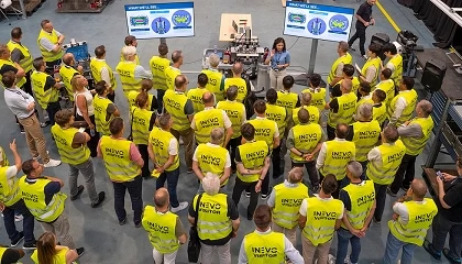 Foto de Engel demuestra la viabilidad industrial de clearmelt para fabricar componentes exteriores sin procesos de pintado