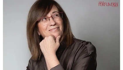 Foto de 5 preguntas con...Rosa Girona Roig, periodista especializada en comunicaci�n y fundadora de bellezasolidaria.net