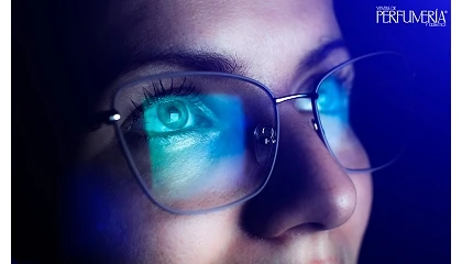Foto de Luz azul, poluci�n urbana y cosm�tica biotecnol�gica: nuevos desaf�os en el cuidado avanzado de la piel