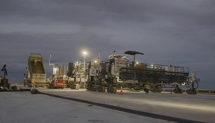 Foto de Maquinaria Wirtgen en la rehabilitaci�n de una autopista en pleno coraz�n de la regi�n petrolera de Texas