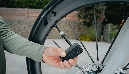 Foto de Schwalbe lanza la pequeña bomba eléctrica E-Micro Pump