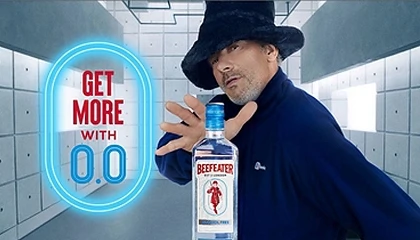 Foto de Beefeater 0.0% y Jamiroquai recrean 'Virtual Insanity' 30 años después para lanzar una nueva campaña
