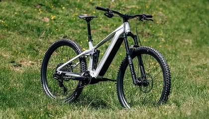 Foto de RAYMON amplía su gama eléctrica con la nueva DUROK equipada con tecnología Avinox