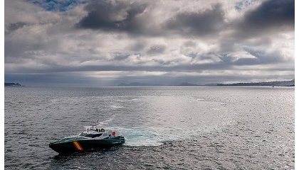 Foto de Aister entrega la patrullera 'R�o Odiel', s�ptima unidad de la serie HS60 para el Servicio Mar�timo de la Guardia Civil