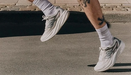Foto de New Balance lleva la tecnolog�a de competici�n al entrenamiento con las nuevas SuperComp