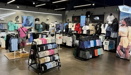 Foto de JD refuerza su presencia en Madrid con una nueva tienda en Pr�ncipe P�o