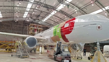 Foto de AkzoNobel aligera la carga de TAP Air Portugal con un recubrimiento aeroespacial más eficiente