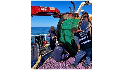 Foto de ASAE fiscaliza nove navios-f�brica de pesca no Algarve