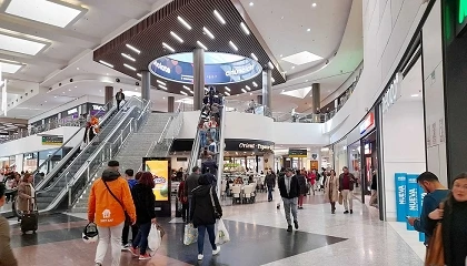Foto de La afluencia a los centros comerciales crece un 6,6% en agosto