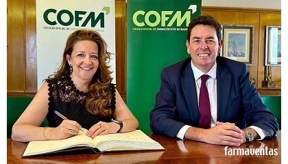 Foto de La consejera de Sanidad de la Comunidad de Madrid visita la sede del COFM