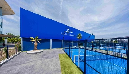 Foto de Bandalux mejora el confort visual en Bela Padel Center Barcelona con una solución de protección solar a medida