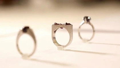 Foto de Meltio ofrece su tecnolog�a de impresi�n 3D met�lica para permitir el crecimiento de gemas en platino para joyer�a
