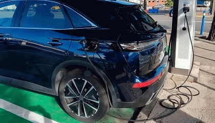 Foto de La red p�blica alcanza 53.373 puntos de recarga de operativos en Espa�a en el mes de septiembre