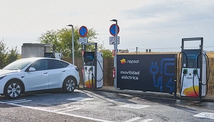 Foto de Repsol inaugura un nuevo �hub� de recarga ultrarr�pida en Manzanares (Ciudad Real)