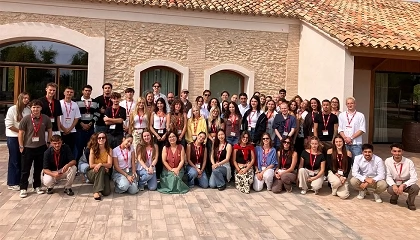 Foto de Coviñas acerca a estudiantes universitarios los retos del enoturismo sostenible en Utiel-Requena