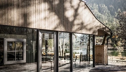 Foto de Arquitectura energ�ticamente eficiente entre el lago de Toblach y los Dolomitas