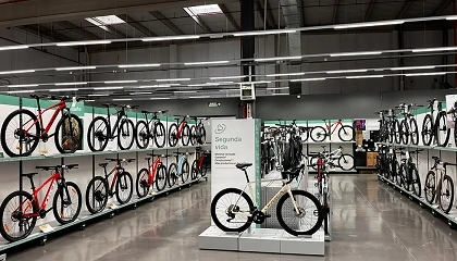 Foto de Decathlon amplía a 11 tiendas su red de espacios de Segunda Vida para bicicletas