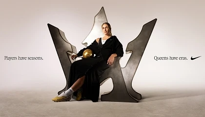 Foto de Nike celebra la trayectoria de Alexia Putellas con una edición dorada de las Phantom GX 3
