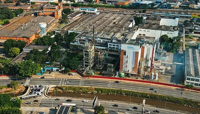 Foto de Veolia impulsa a Rhodia (Grupo Solvay) a alcanzar un 94% de reutilizaci�n de agua industrial en su planta textil de Santo Andr� (Brasil)