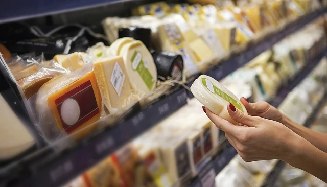 Fotografia de Queso envasado a la perfección para ofrecer una frescura duradera y calidad premium