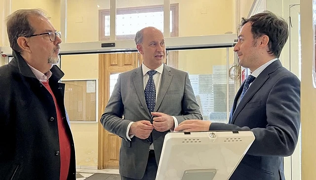 Foto de La Comunidad de Madrid prueba en 33 municipios asistentes virtuales con IA que ofrecen informaci�n local a vecinos y visitantes