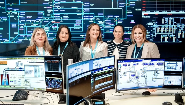 Foto de El liderazgo femenino en Global Omnium mantiene el agua en movimiento