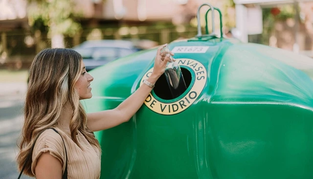 Foto de Ecovidrio supera el objetivo europeo y alcanza una tasa de reciclaje del 72,3% en 2025