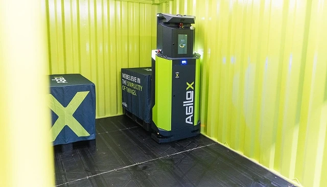 Foto de Agilox automatiza la carga de camiones con robots autónomos estándar