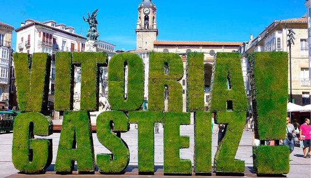 Foto de Acciona gestionará la limpieza de Vitoria-Gasteiz durante los próximos diez años