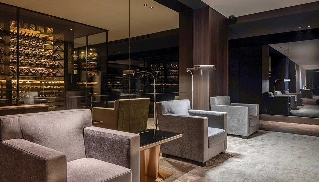 Foto de AGC impulsa la renovación del Hotel La Réserve con soluciones en vidrio que unen diseño, lujo y sostenibilidad