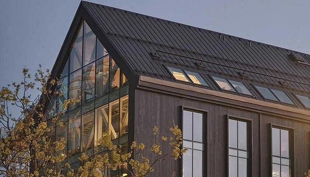 Foto de Reynaers Aluminium presenta TimberWall 50 : un nuevo muro cortina híbrido en aluminio y madera