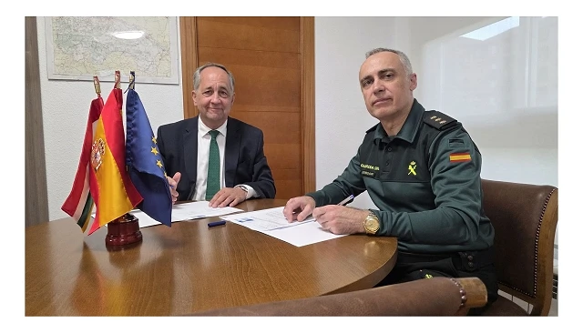 Foto de La FER y la Guardia Civil refuerzan su colaboraci�n para mejorar la seguridad de las empresas riojanas