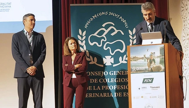 Foto de Los veterinarios insisten en reforzar la bioseguridad y la prevención en las explotaciones
