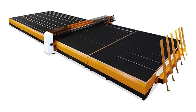 Foto de LAM 600: máxima velocidad y eficiencia en corte de vidrio laminado