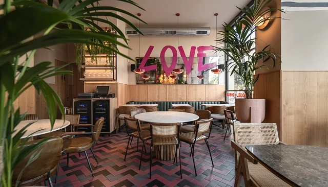 Foto de Wow Design firma la identidad cerámica de Pasqual + Sheila: un restaurante de inspiración mediterránea contemporánea